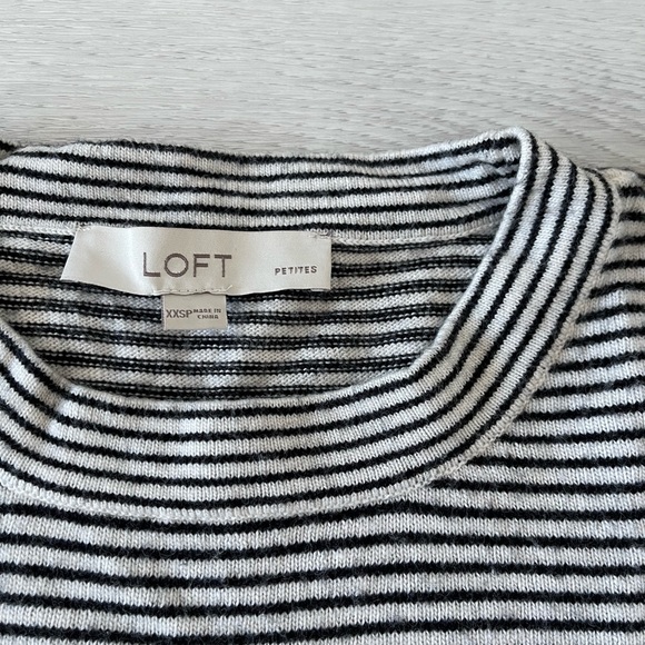 LOFT Sweater - Picture 5 of 6